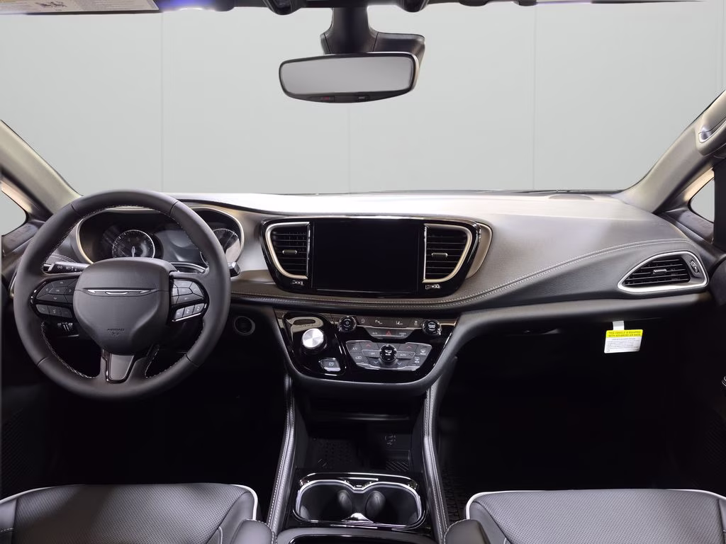 2027 Bright White Clearcoat Chrysler Pacifica Limited AWD Van