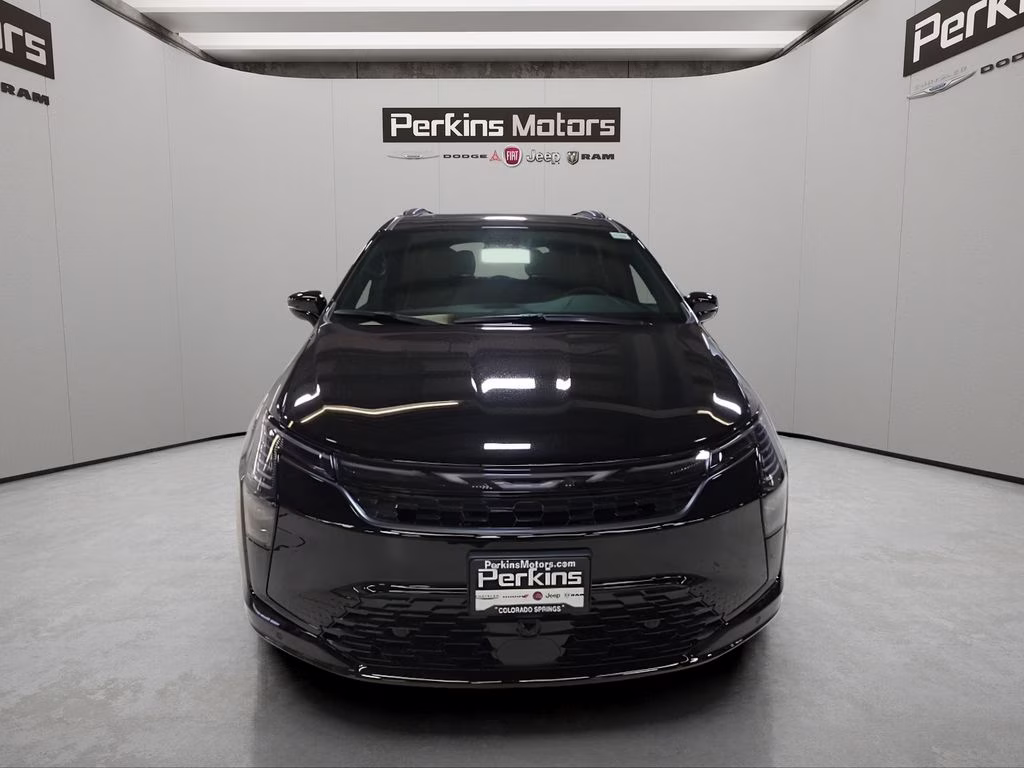 2027 Diamond Black Crystal Pearlcoat Chrysler Pacifica Limited AWD Van