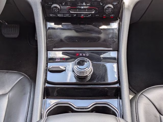 2023 Bright White Clearcoat Jeep Grand Cherokee Limited 4X4 SUV