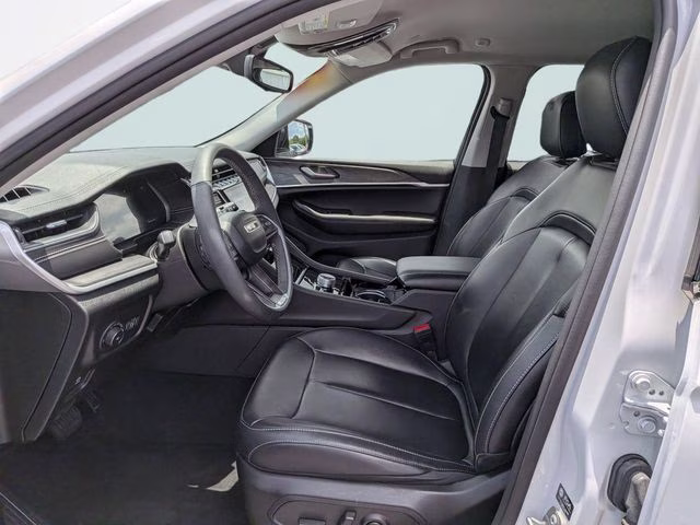 2023 Bright White Clearcoat Jeep Grand Cherokee Limited 4X4 SUV
