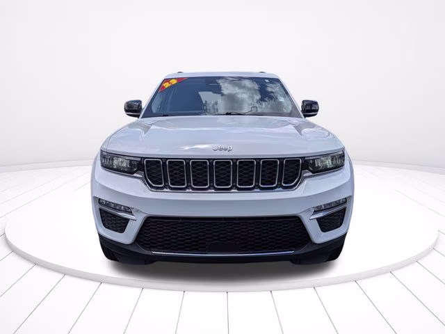 2023 Bright White Clearcoat Jeep Grand Cherokee Limited 4X4 SUV