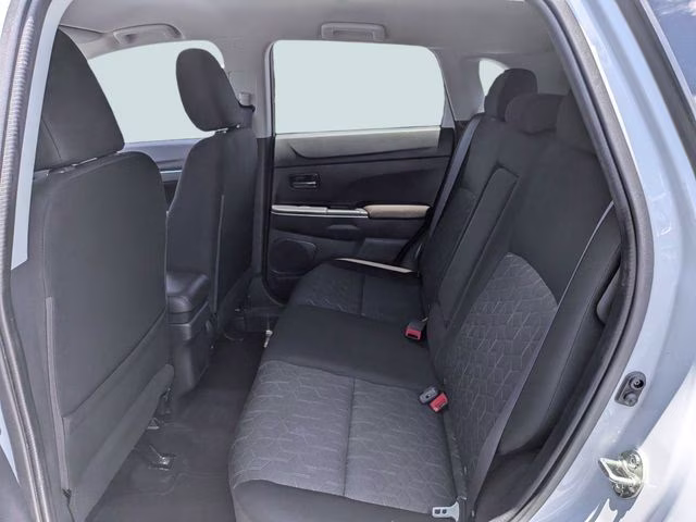 2022 White Diamond Mitsubishi Outlander Sport 2.0 ES 4X4 SUV