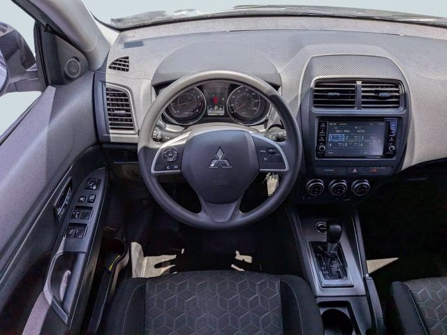2022 White Diamond Mitsubishi Outlander Sport 2.0 ES 4X4 SUV