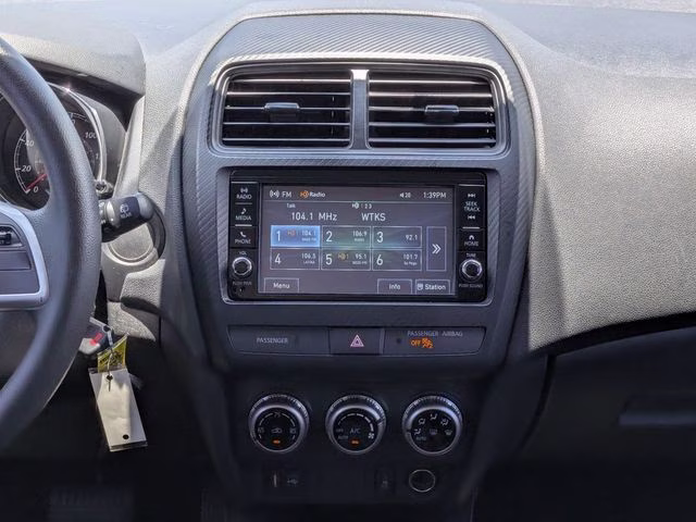 2022 White Diamond Mitsubishi Outlander Sport 2.0 ES 4X4 SUV