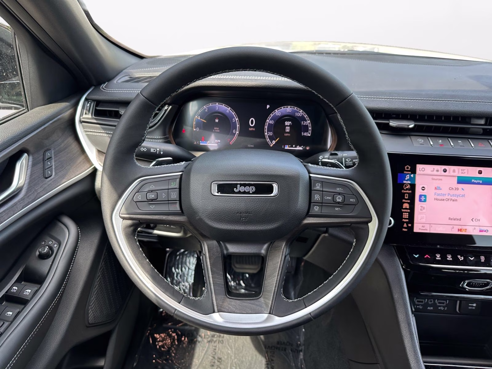 2026 Silver Zynith Jeep Grand Cherokee Limited 4X4 SUV