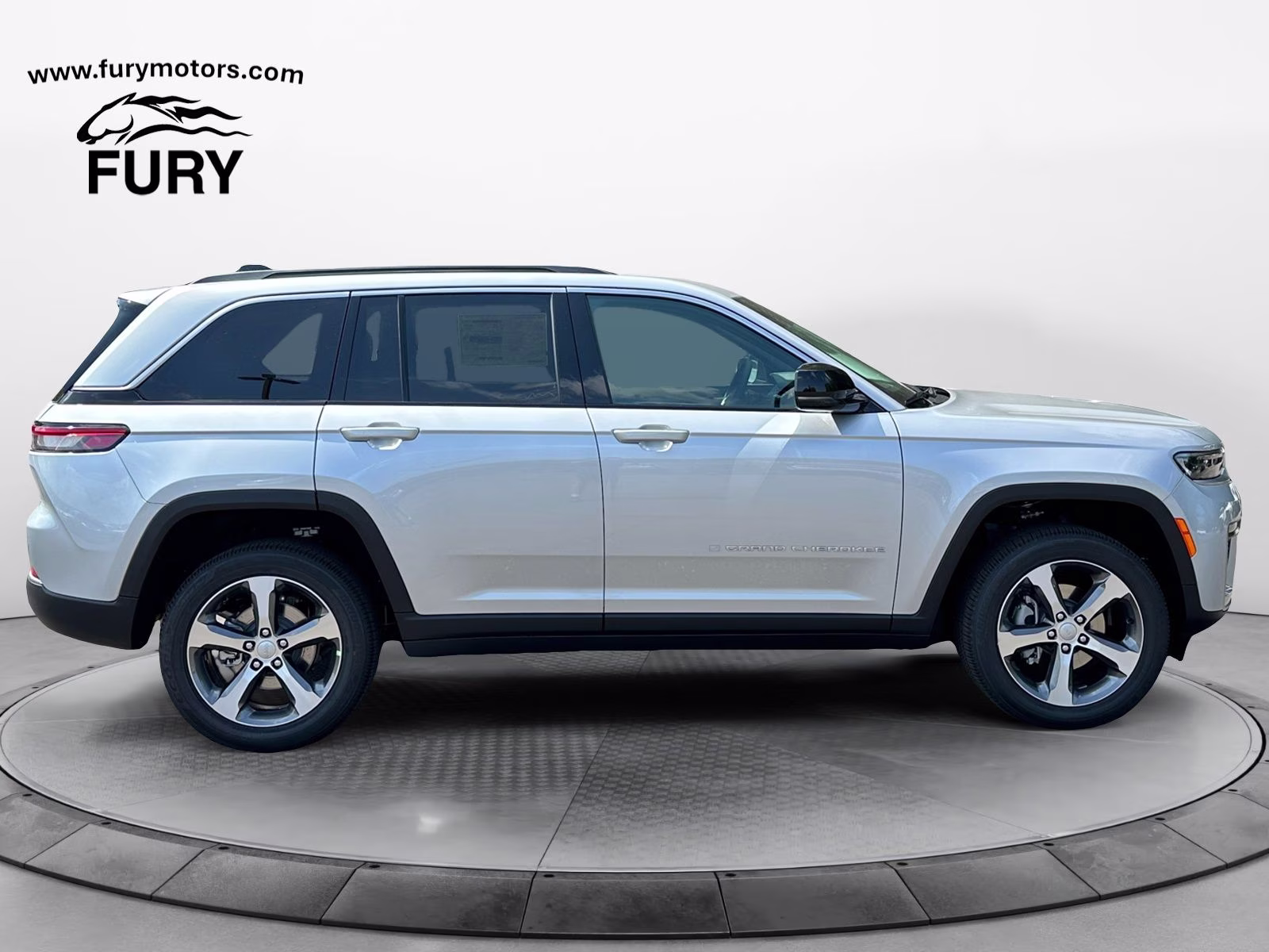 2026 Silver Zynith Jeep Grand Cherokee Limited 4X4 SUV