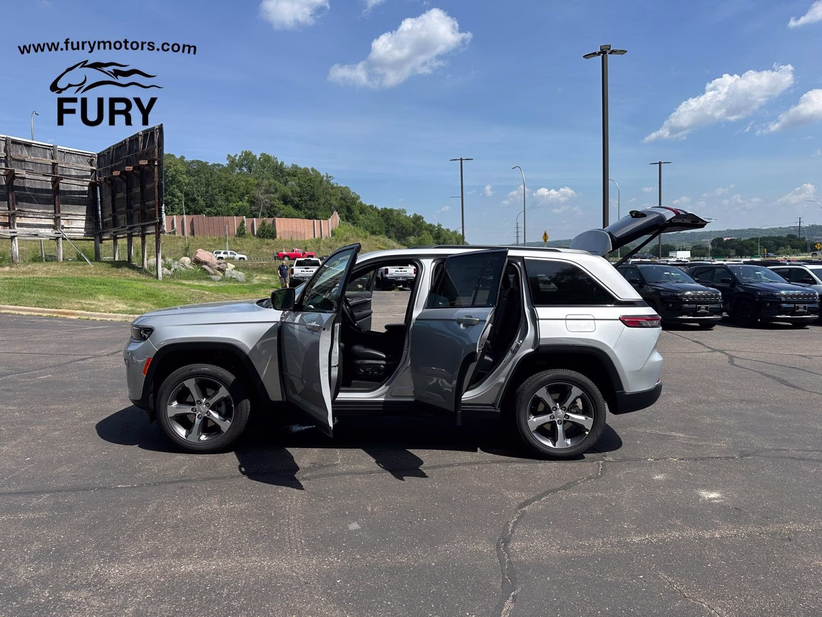 2026 Silver Zynith Jeep Grand Cherokee Limited 4X4 SUV