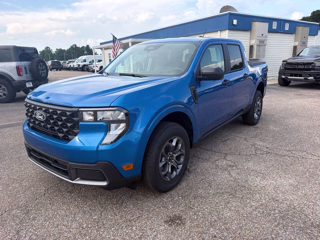 2026 Velocity Blue Ford Maverick XLT FWD Truck