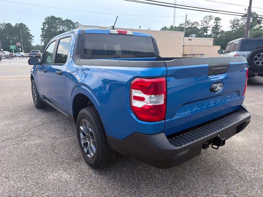 2026 Velocity Blue Ford Maverick XLT FWD Truck
