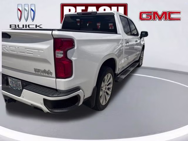 2020 Iridescent Pearl Tricoat Chevrolet Silverado 1500 High Country 4X4 Truck