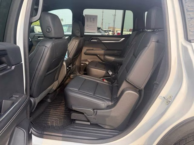 2024 Summit White GMC Acadia Elevation AWD SUV