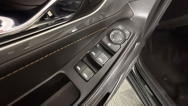 2020 Mosaic Black Metallic Chevrolet Traverse LS FWD SUV