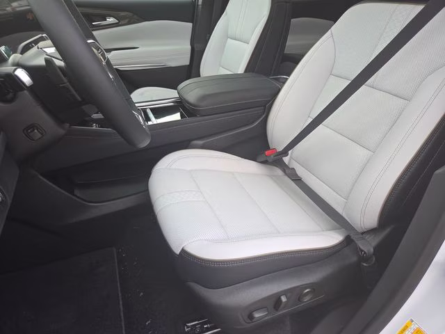 2026 Polar White Tricoat Chevrolet Traverse High Country AWD SUV