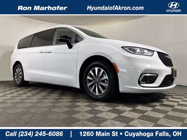 2024 Bright White Clearcoat Chrysler Pacifica Hybrid Select FWD Van