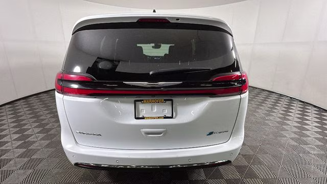 2024 Bright White Clearcoat Chrysler Pacifica Hybrid Select FWD Van