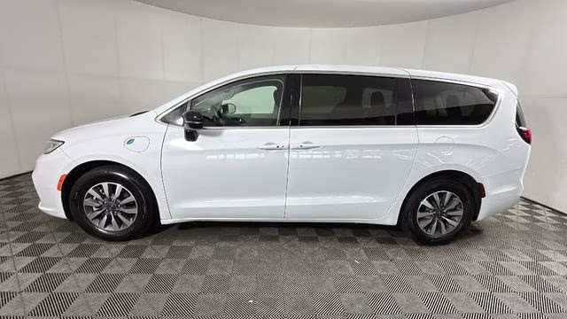 2024 Bright White Clearcoat Chrysler Pacifica Hybrid Select FWD Van