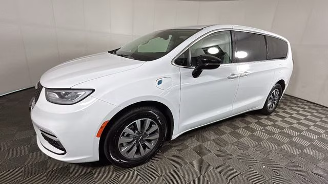 2024 Bright White Clearcoat Chrysler Pacifica Hybrid Select FWD Van