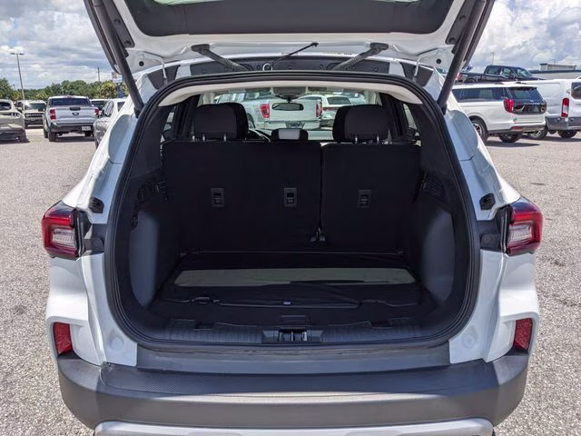 2024 Oxford White Ford Escape Active FWD SUV