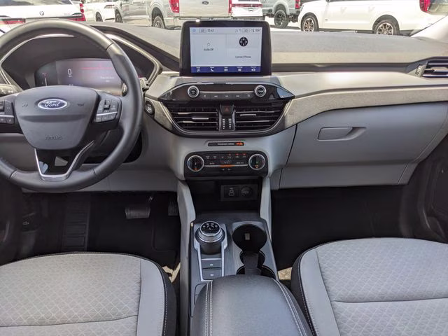 2024 Oxford White Ford Escape Active FWD SUV