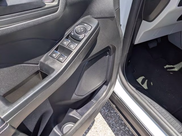 2024 Oxford White Ford Escape Active FWD SUV