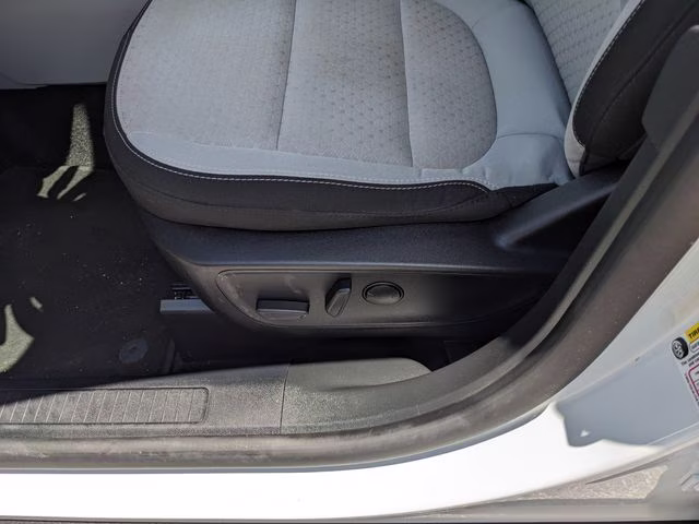 2024 Oxford White Ford Escape Active FWD SUV