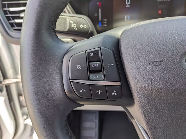 2024 Oxford White Ford Escape Active FWD SUV