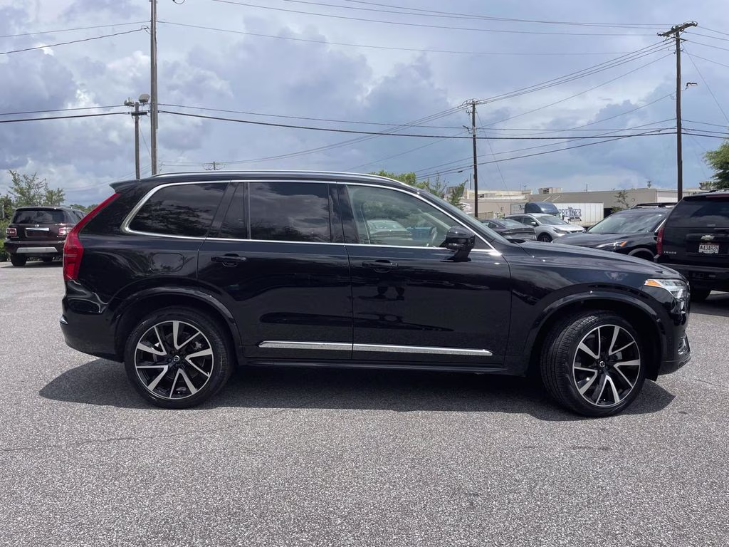 2025 Onyx Black Metallic Volvo XC90 B5 Plus AWD SUV