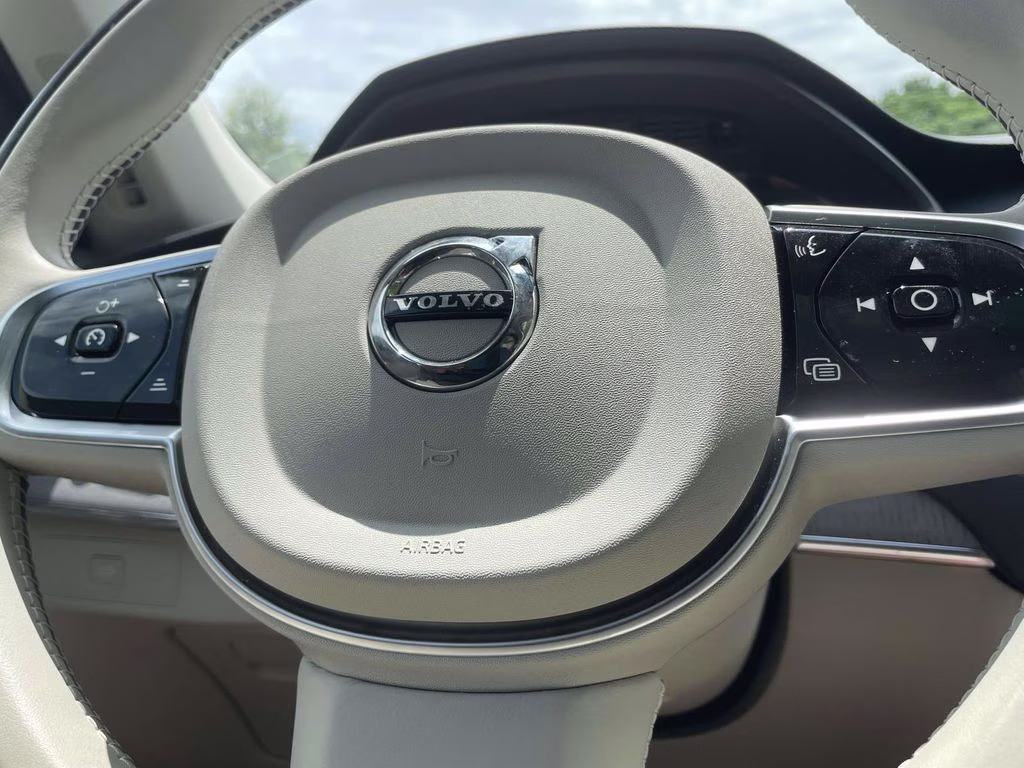2025 Onyx Black Metallic Volvo XC90 B5 Plus AWD SUV