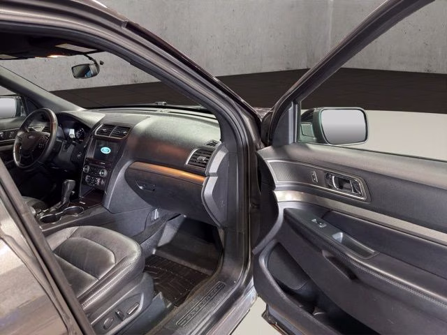 2018 Magnetic Ford Explorer XLT 4X4 SUV