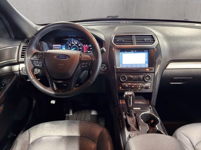 2018 Magnetic Ford Explorer XLT 4X4 SUV
