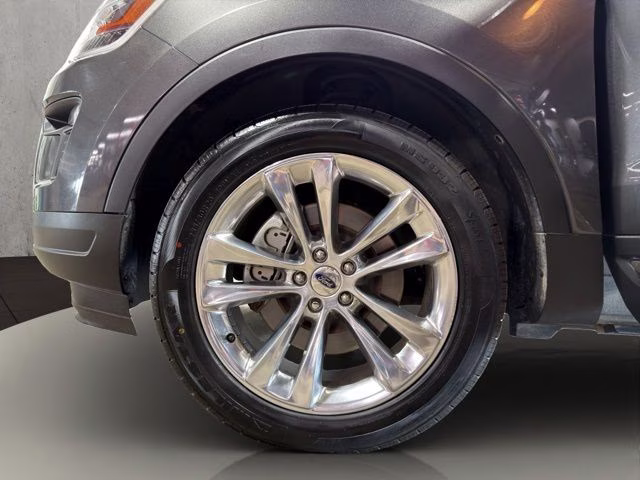 2018 Magnetic Ford Explorer XLT 4X4 SUV