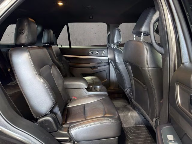 2018 Magnetic Ford Explorer XLT 4X4 SUV