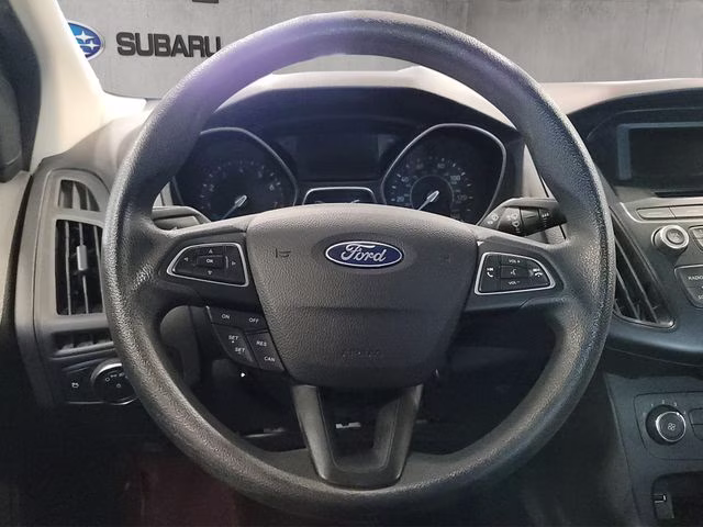 2015 Tuxedo Black Ford Focus SE FWD Sedan