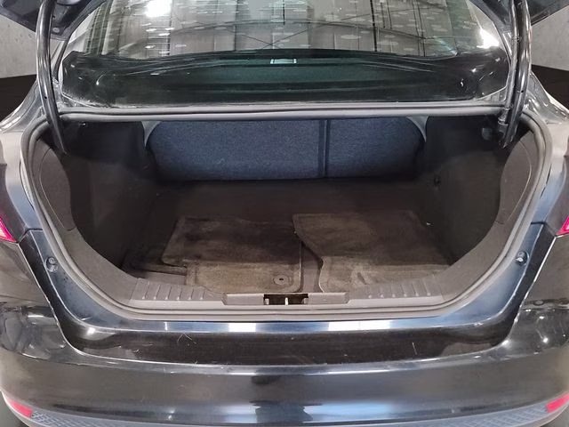 2015 Tuxedo Black Ford Focus SE FWD Sedan