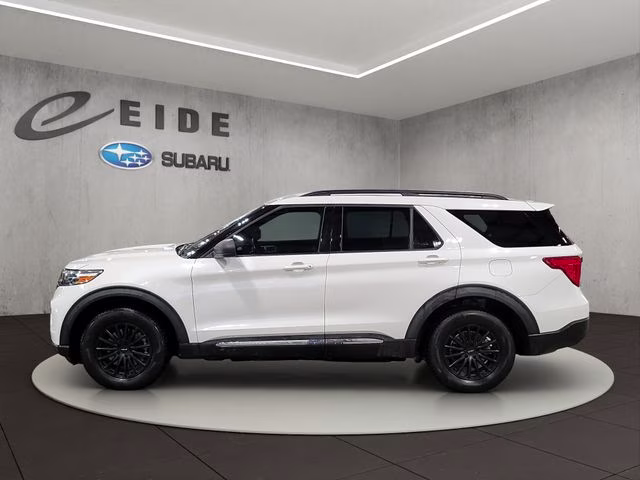 2020 Star White Metallic Tri-Coat Ford Explorer XLT 4X4 SUV