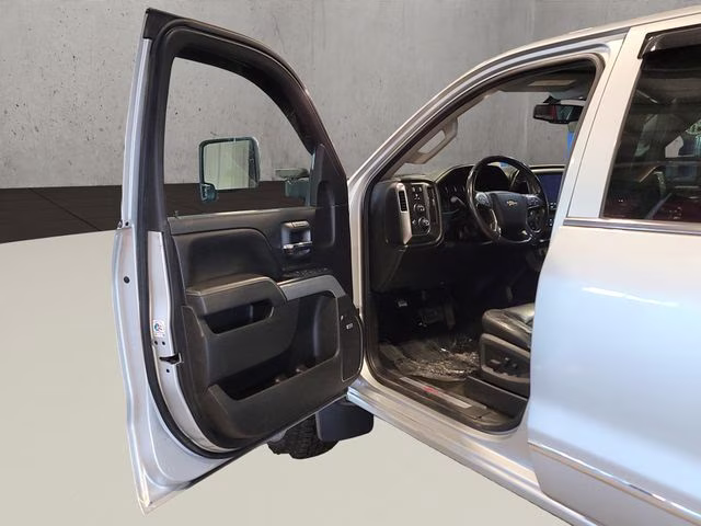 2016 Silver Ice Metallic Chevrolet Silverado 2500HD LTZ 4X4 Truck