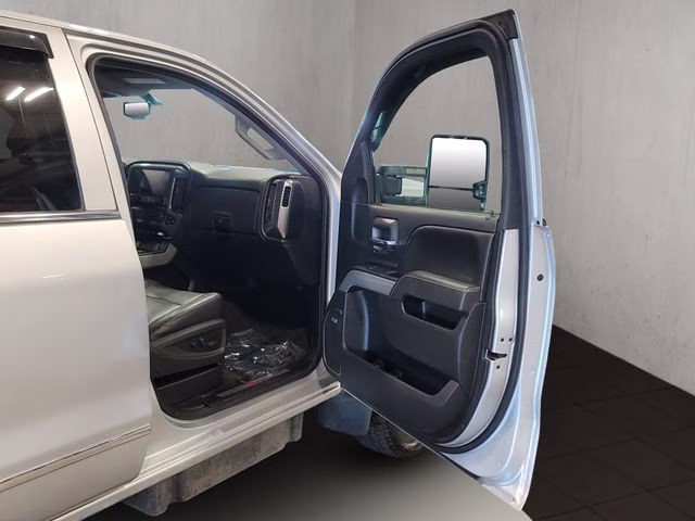 2016 Silver Ice Metallic Chevrolet Silverado 2500HD LTZ 4X4 Truck