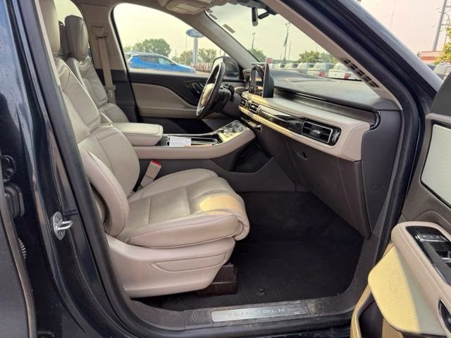 2023 Flight Blue Metallic Clearcoat Lincoln Aviator Reserve AWD SUV