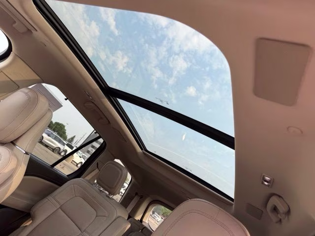 2023 Flight Blue Metallic Clearcoat Lincoln Aviator Reserve AWD SUV