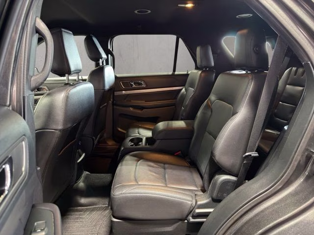 2018 Magnetic Ford Explorer XLT 4X4 SUV