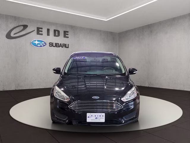 2015 Tuxedo Black Ford Focus SE FWD Sedan