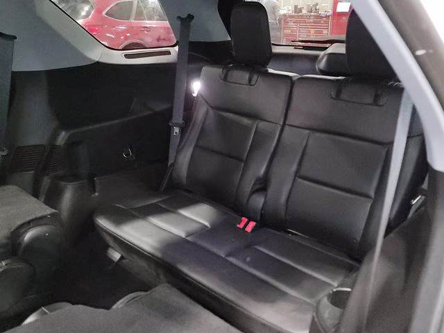2020 Star White Metallic Tri-Coat Ford Explorer XLT 4X4 SUV