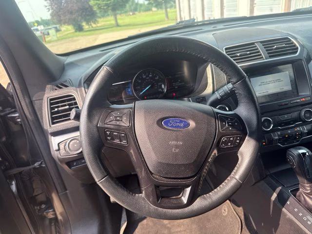 2018 Magnetic Ford Explorer XLT 4X4 SUV