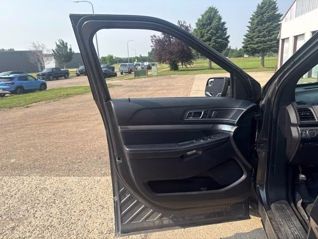2018 Magnetic Ford Explorer XLT 4X4 SUV