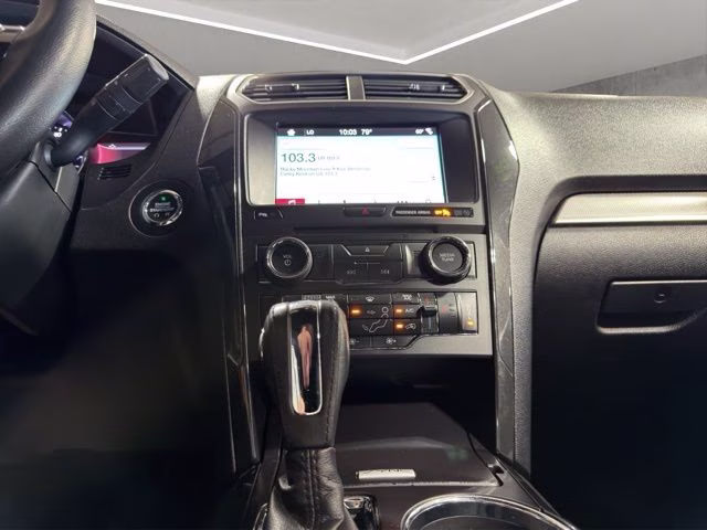 2018 Magnetic Ford Explorer XLT 4X4 SUV