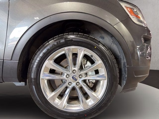 2018 Magnetic Ford Explorer XLT 4X4 SUV