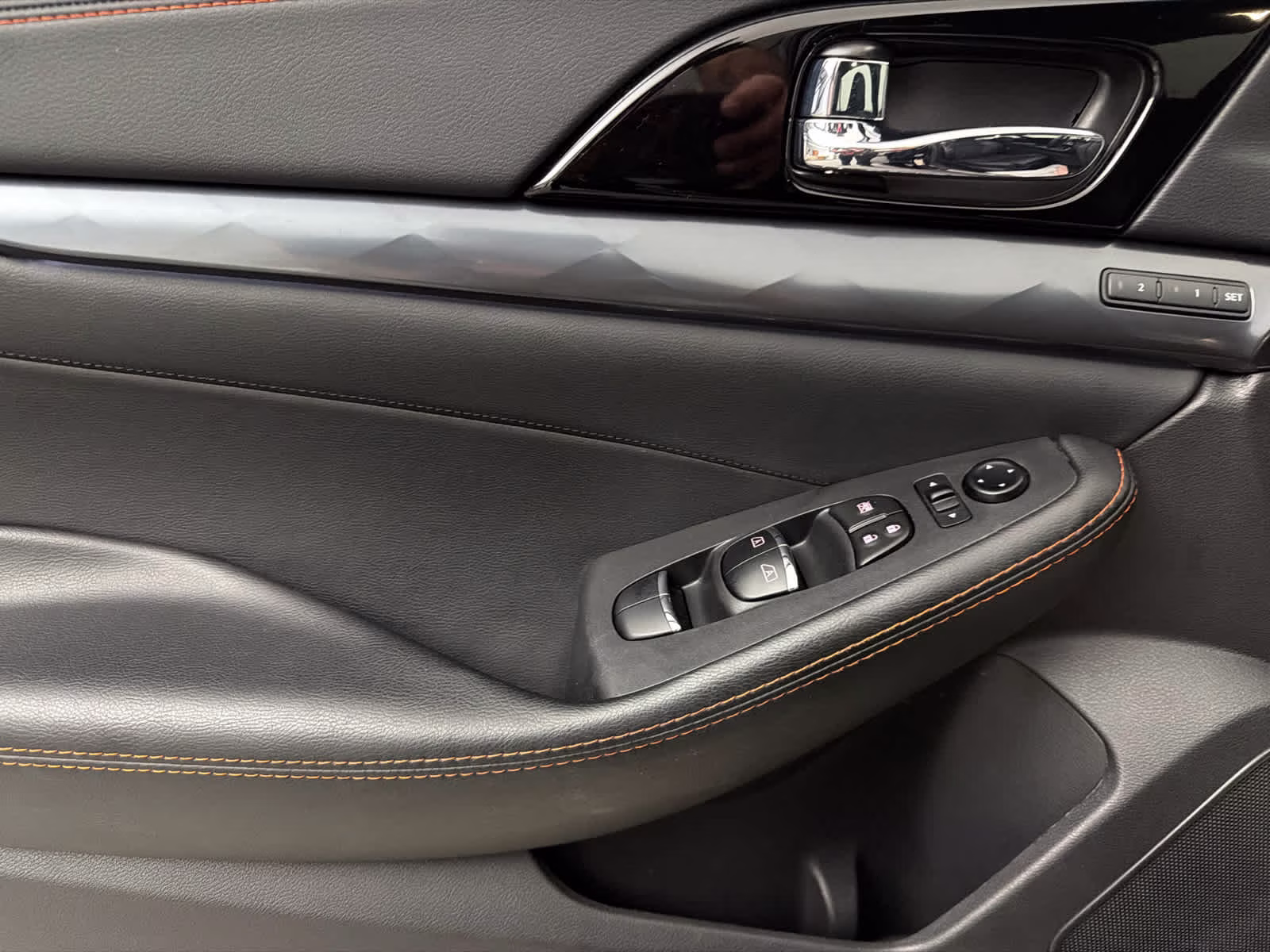 2023 Super Black Nissan Maxima SR FWD Sedan