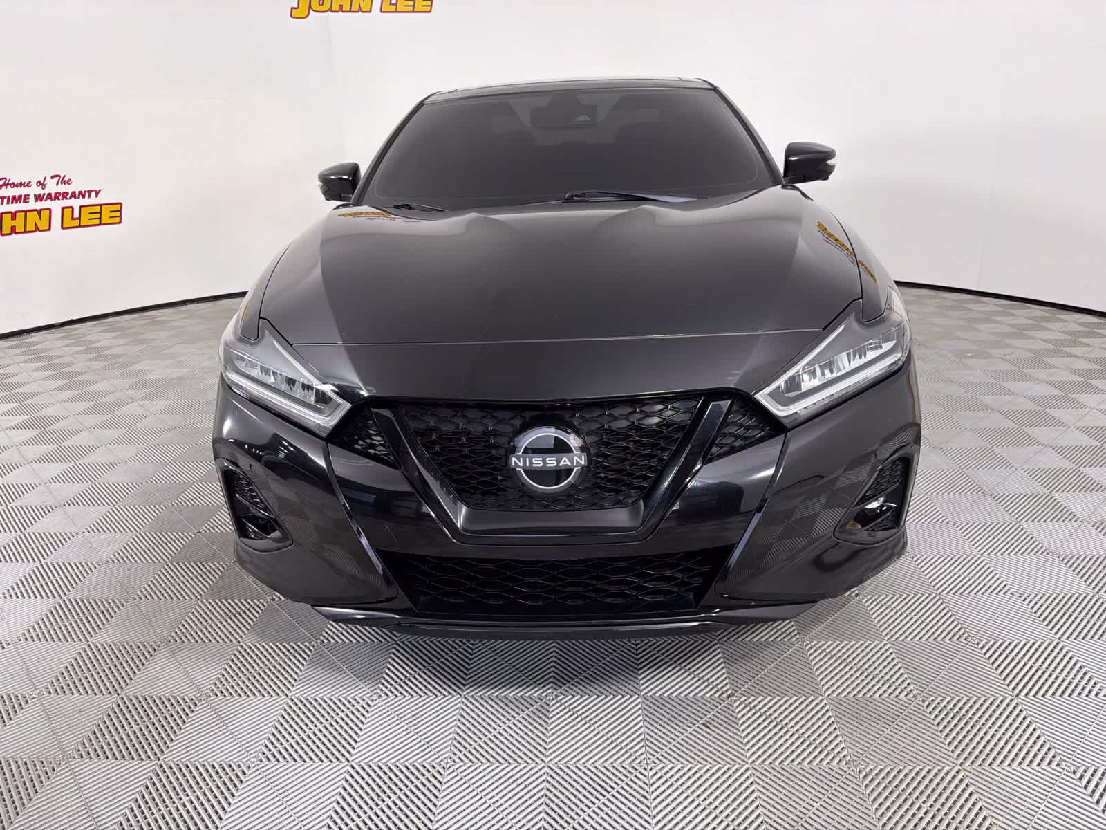 2023 Super Black Nissan Maxima SR FWD Sedan