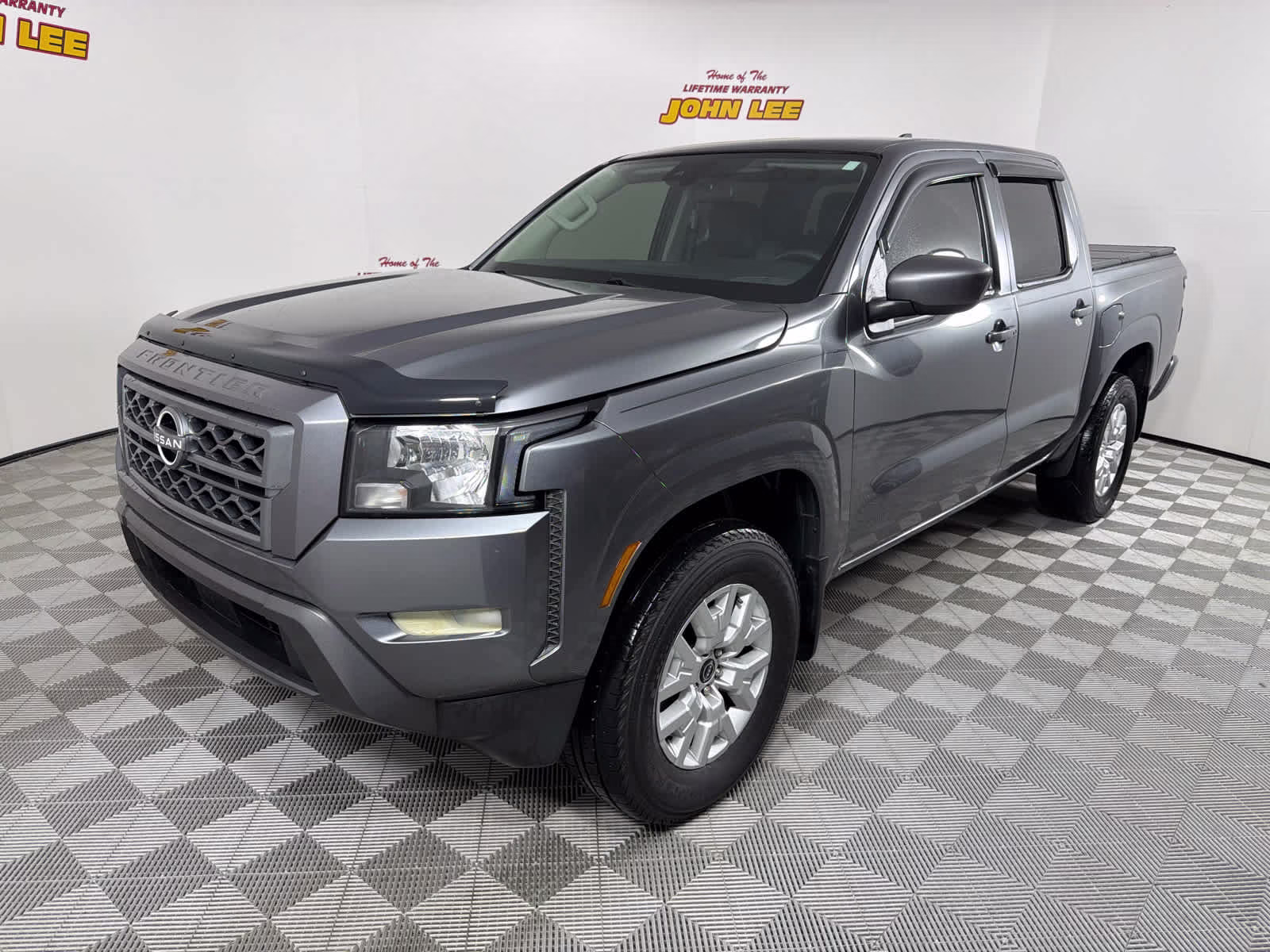 2023 Gun Metallic Nissan Frontier SV 4X4 Truck