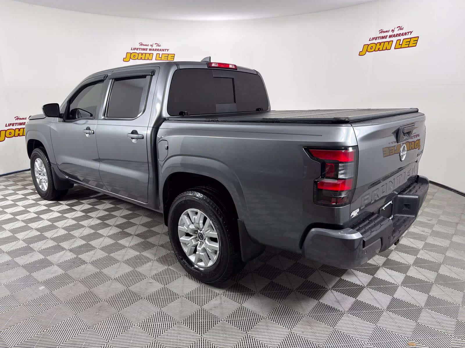 2023 Gun Metallic Nissan Frontier SV 4X4 Truck